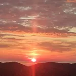 Rising Sun בית הארחה 4*